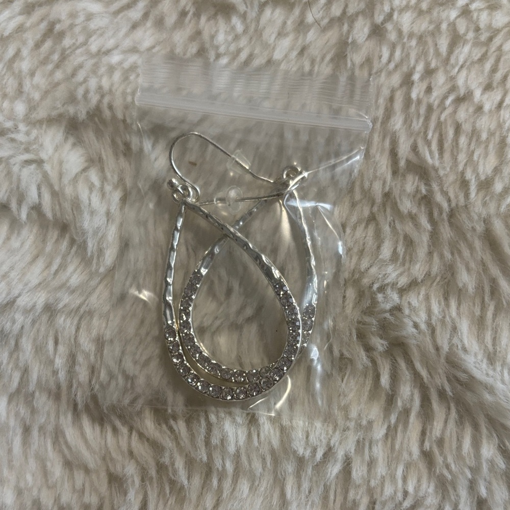 Elegant Silver Teardrop Earrings